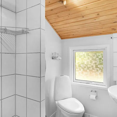 Amazing In With 2 Bedrooms, Swimming Pool And Wifi * Ronde