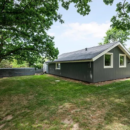 Amazing In With 2 Bedrooms, Swimming Pool And Wifi *