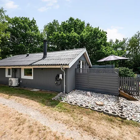 Amazing In With 2 Bedrooms, Swimming Pool And Wifi * Ronde